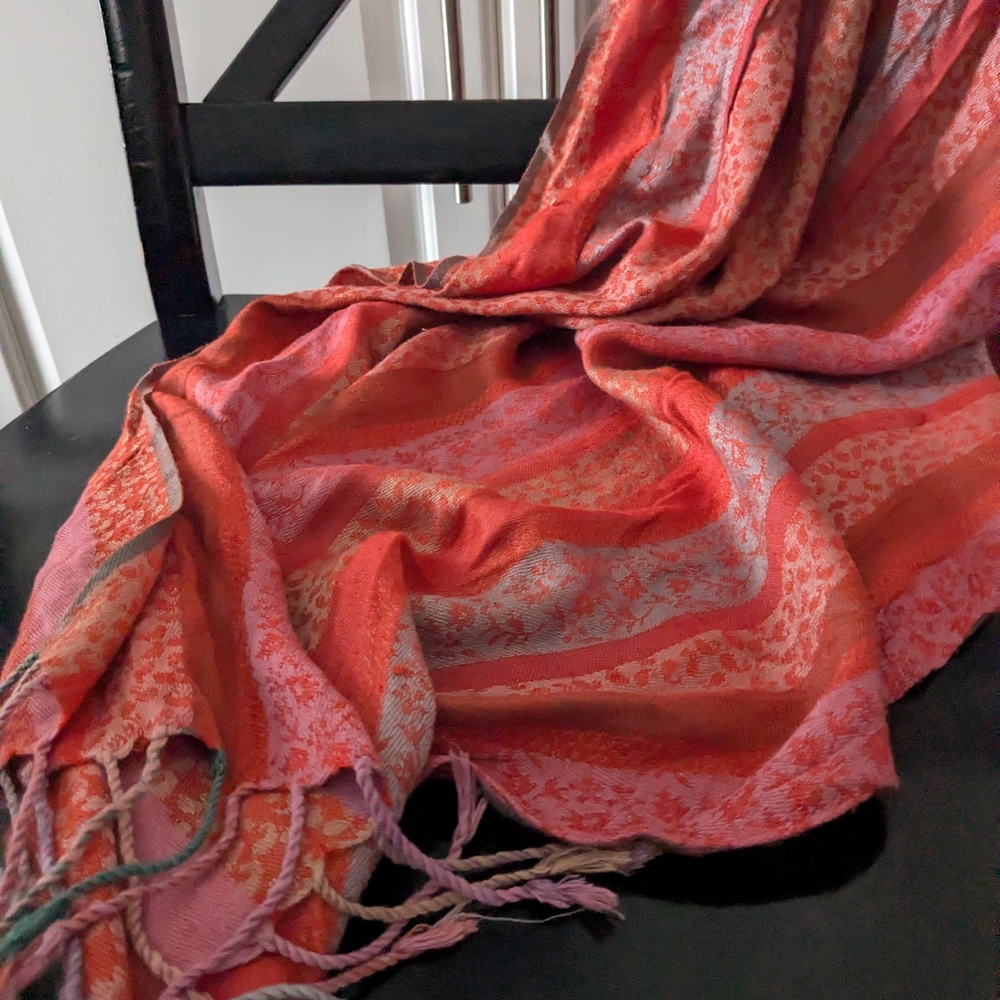 Gorgeous M.S. Manish Shawls Bohemian - Picture 4 of 11